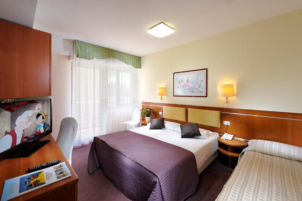 Hotel Eros Lignano Sabbiadoro Luaran gambar