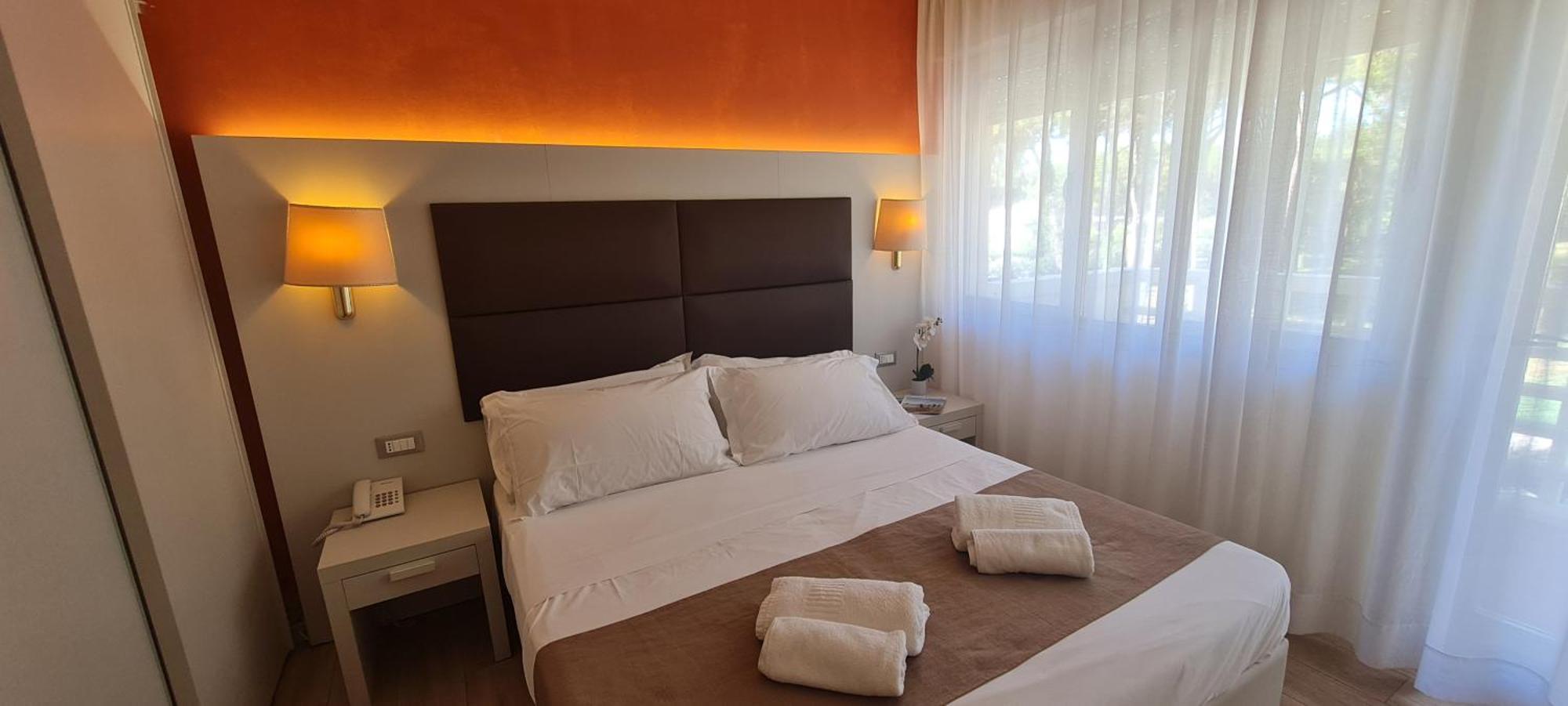Hotel Eros Lignano Sabbiadoro Luaran gambar