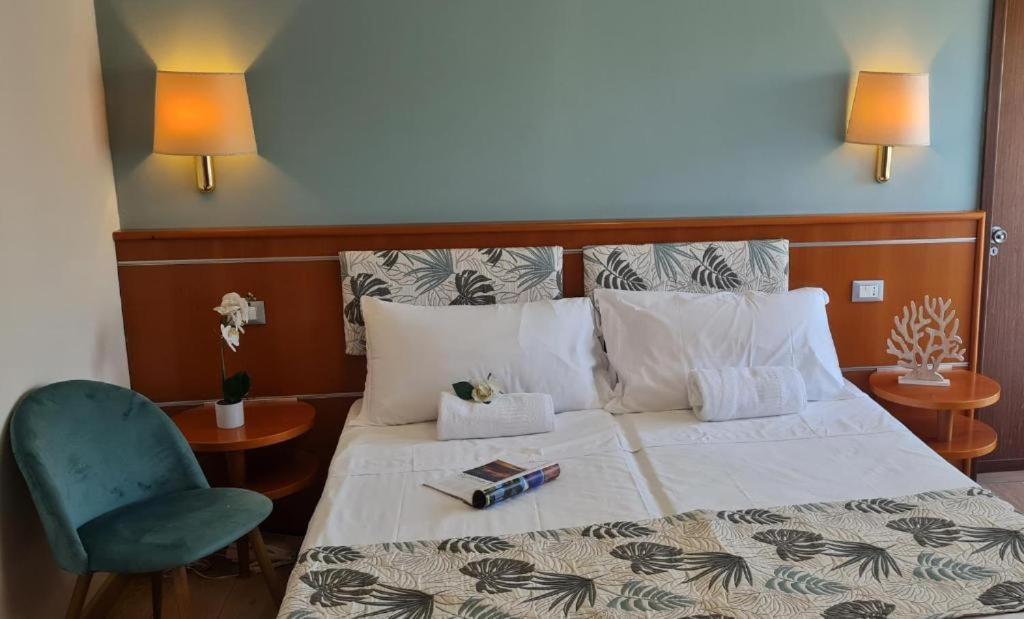 Hotel Eros Lignano Sabbiadoro Luaran gambar