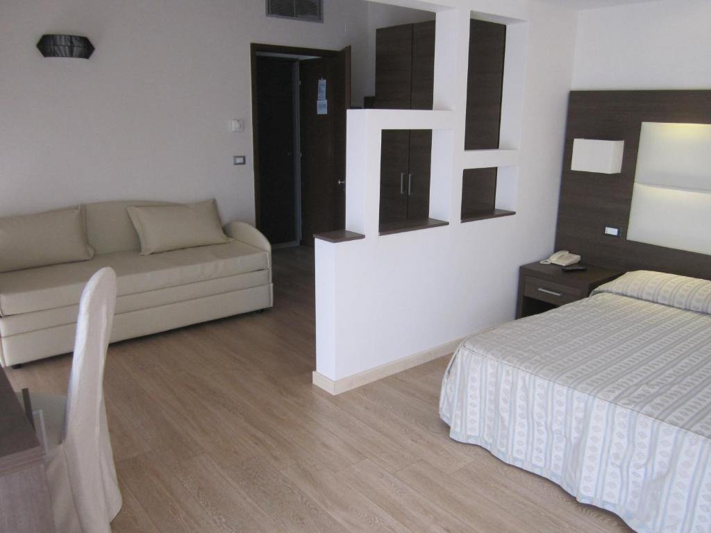 Hotel Eros Lignano Sabbiadoro Luaran gambar